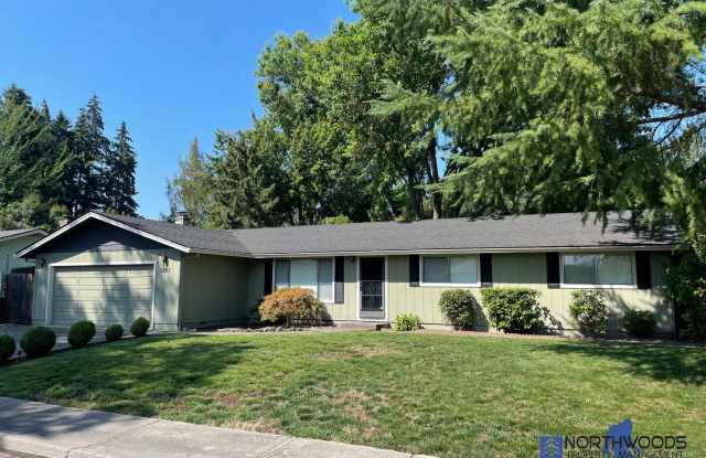 Very Nice 3 Bedroom 2 Bath Home-Located on a Corner Lot photos photos