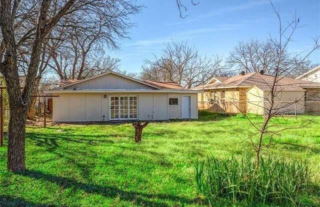 3033 Olive Place Gallery 3