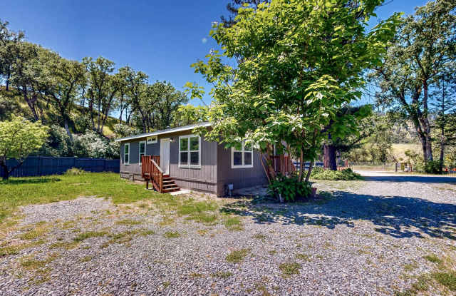 Charming Calistoga Retreat 1 Bed 2 Bath with Office and Large Outdoor Space photos photos