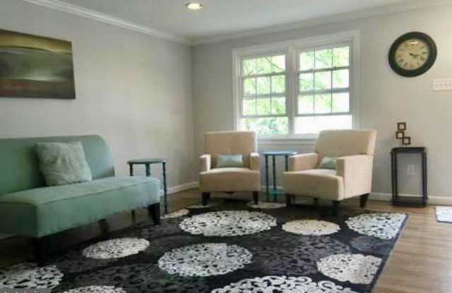 7417 FOXLEIGH WAY Gallery 2