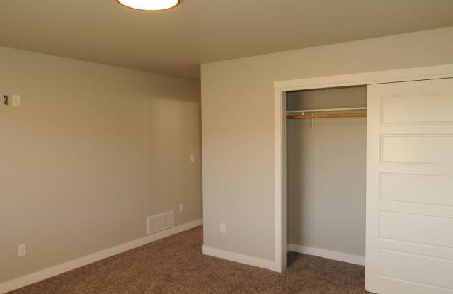 2-Bedroom, 2-Bathroom Townhome in Rapid Valley Gallery 4