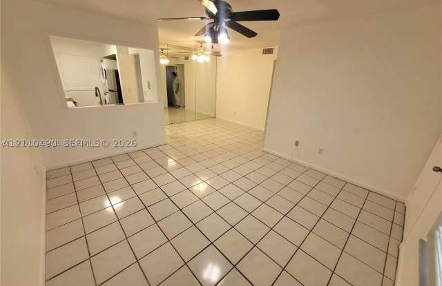2500 W 67th Pl Gallery 1