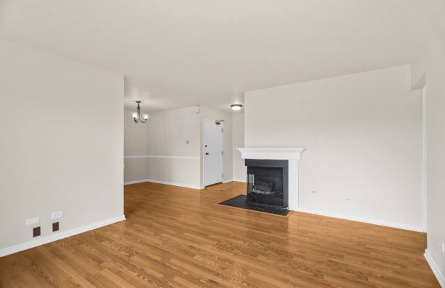 7010 Brighton Court Gallery 3