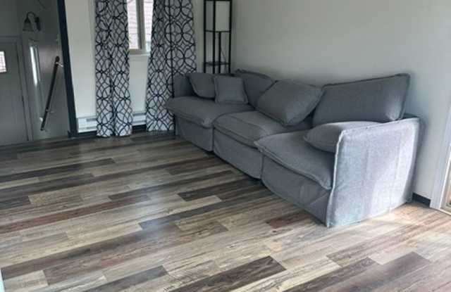Two bedroom 2 bath multilevel Townhome with garage by the YMCA Gallery 4