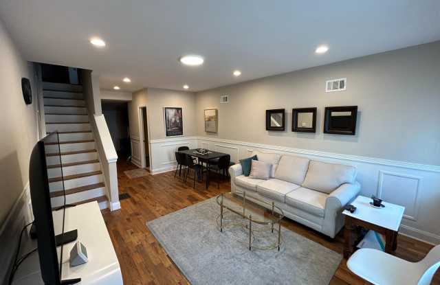 1609 W STILES STREET Gallery 2