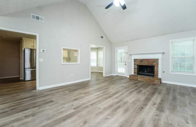 667 Stonecrest Dr Gallery 1