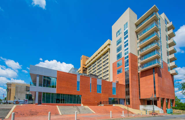 5 Statehouse Plaza Gallery 1