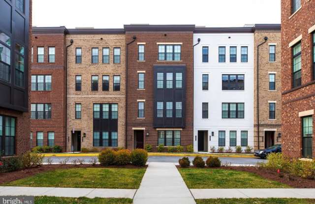 7508 SAWYER FARM WAY - 7508 Sawyer Farm Way, Tysons Corner, VA 22102