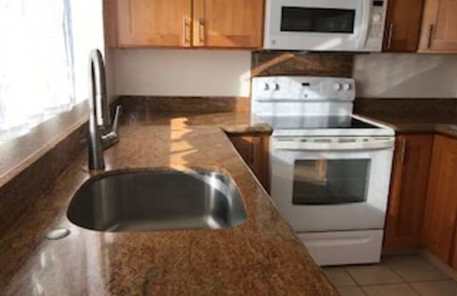 Available now - 2 bedroom / 1 bath / 2 parking in Mililani photos photos