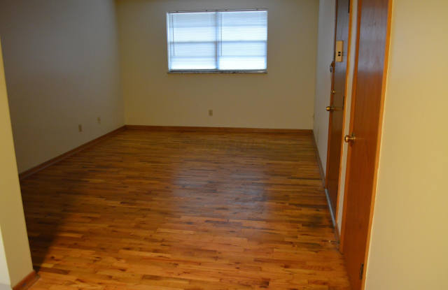 1533 Elmwood Avenue Gallery 2