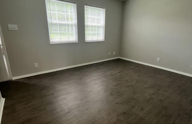 2 Bedroom Townhome w/ updated appliances! photos photos