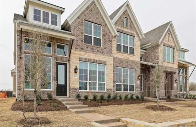 4933 Shore Crest Drive Gallery 2