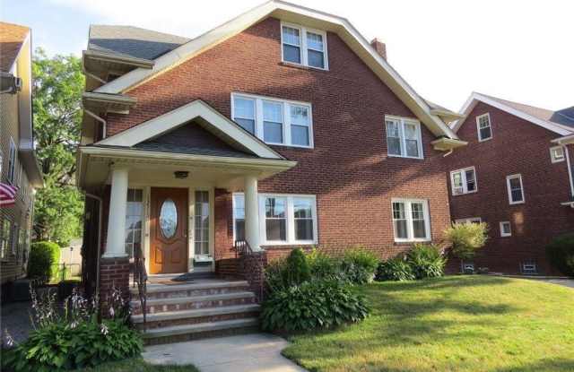 13513 Clifton Boulevard - 13513 Clifton Boulevard, Lakewood, OH 44107