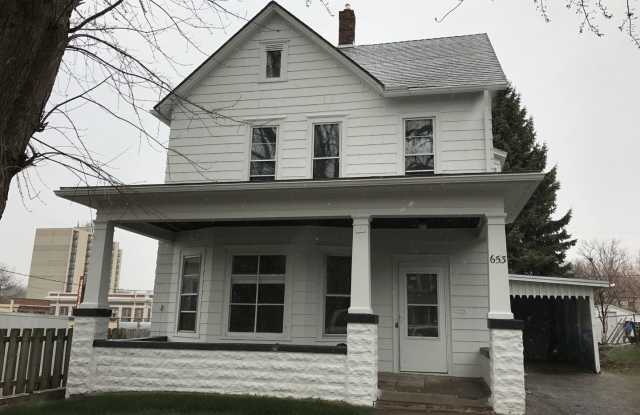 Large 3bd/1.5 bath Single Family Home Minutes from Downtown!!! photos photos