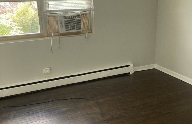 2420 W Berwyn Avenue Gallery 4