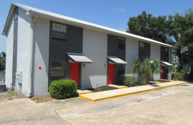 2750 W 12th St #6D - 2750 West 12th Street, Panama City, FL 32401