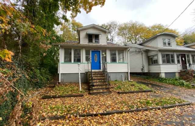 16 HELLER PL Gallery 2