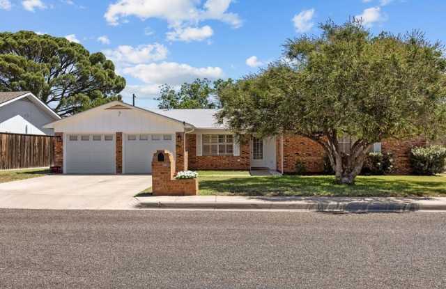 3700 Fairmont Dr Gallery 1