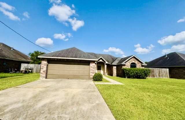 5525 Westchase Loop - 1 photos photos