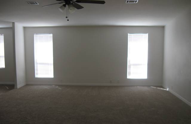 18638 Hewlett Rd Gallery 3