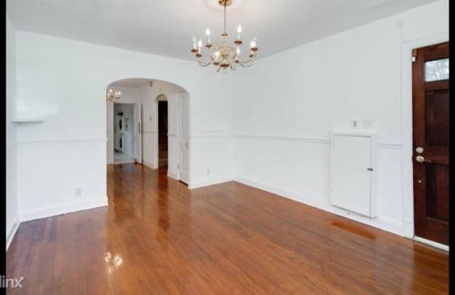 4521 43rd Pl NW Gallery 2