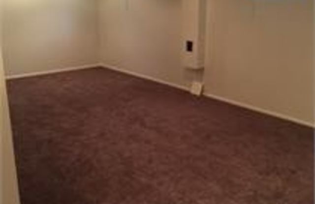 **436 W Peakview Ave – Beautifully Remodeled 5 Bed, 3 Bath Home with Mountain Views & Attached Garage** Gallery 4