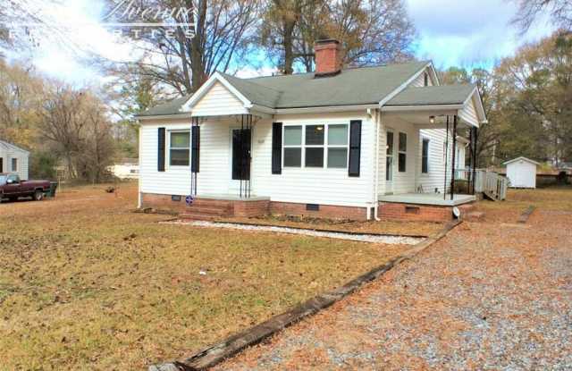 1008 East 6th Avenue - 1008 East 6th Avenue, Gastonia, NC 28054