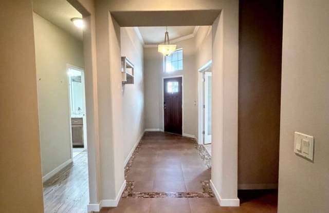 Gorgeous Home w/Gorgeous Views! 3 Bed + Office, 2.5 Ba Gallery 3