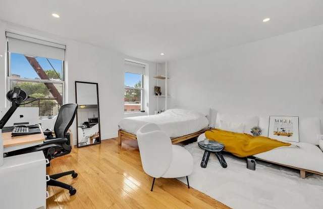 287 Bleecker Street - 287 Bleecker Street, New York City, NY 10014