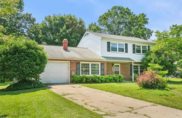 221 Commodore Drive photos photos