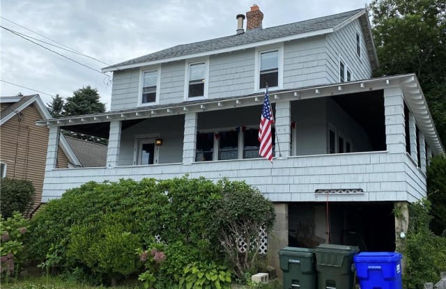 77 Sound Breeze Avenue - 77 Sound Breeze Avenue, Groton Long Point, CT 06340