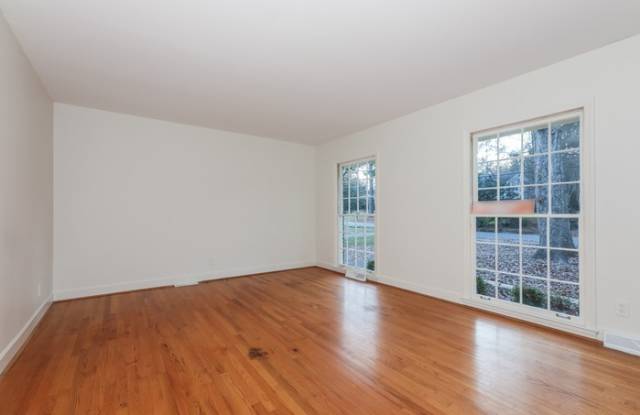 6713 Knightswood Drive Gallery 3