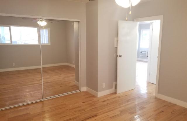 420 S Manhattan Pl Gallery 2