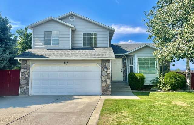 Lovely Sandy Home in Well Kept Neighborhood! photos photos