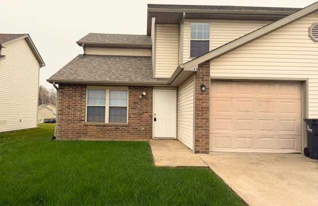 Spacious north-side 4 bedroom duplex photos photos Spacious north-side 4 bedroom duplex photos photos