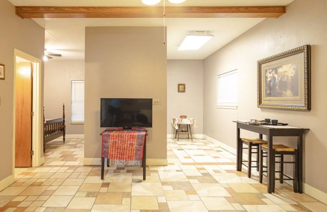 745 Parlange Dr Gallery 2