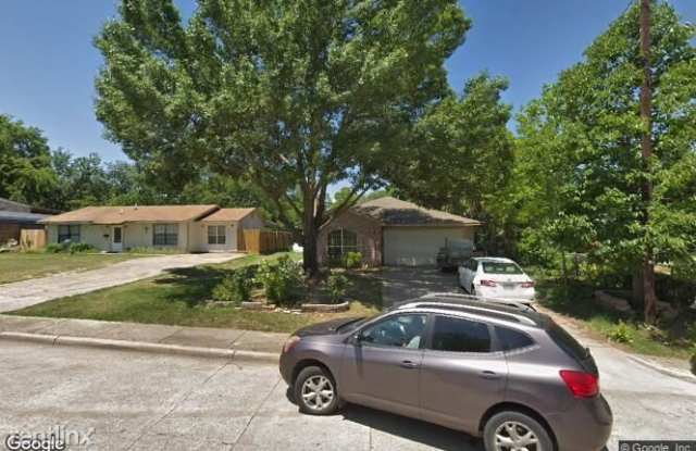 741 Northeast 29th Street - 741 Northeast 29th Street, Grand Prairie, TX 75050