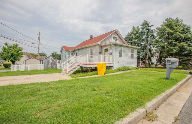 Lovely 3 BR/3 BA Single-Family Home in Baltimore! photos photos