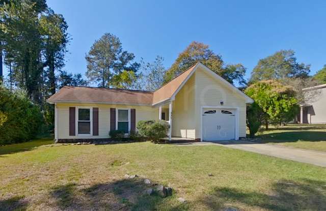 908 Inglewood Lane - 908 Inglewood Lane, Fayetteville, NC 28314
