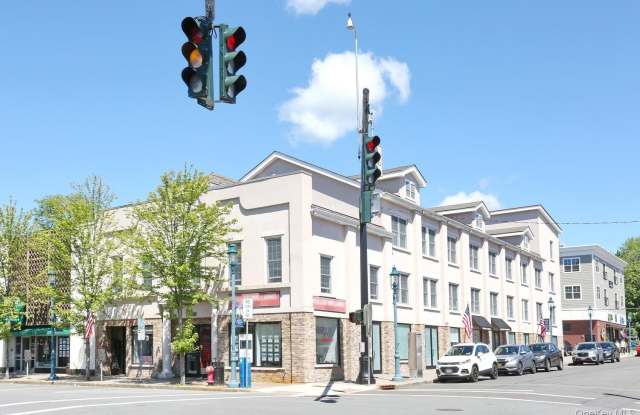 21 E Central Avenue unit: 206 - 21 East Central Avenue, Pearl River, NY 10965 21 E Central Avenue unit: 206 - 21 East Central Avenue, Pearl River, NY 10965