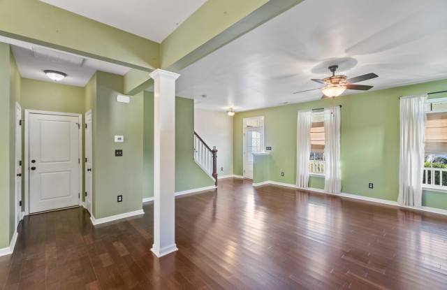 1975 Rockwood Drive Gallery 4