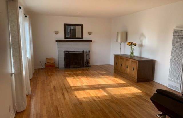 465 Harcourt Avenue Gallery 3