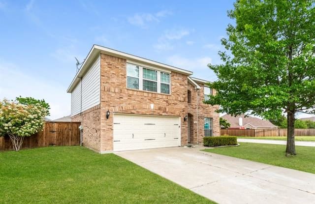 210 Cedar Crest Drive - 210 Cedar Crest Drive, Justin, TX 76247