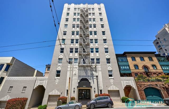 Russian Hill: Renovated 2 Bed Apartment w/ In-Unit Washer & Dryer, Optional Garage Parking & FREE Utilities Gallery 1