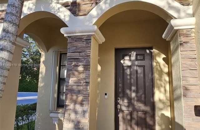 8785 NW 116th Ct photos photos