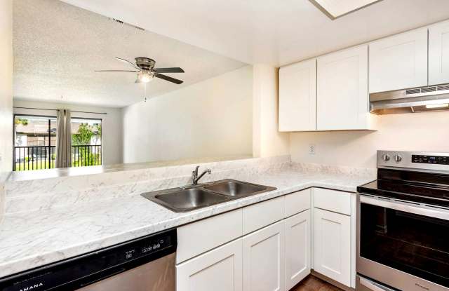 1029 Regency Dr photos photos