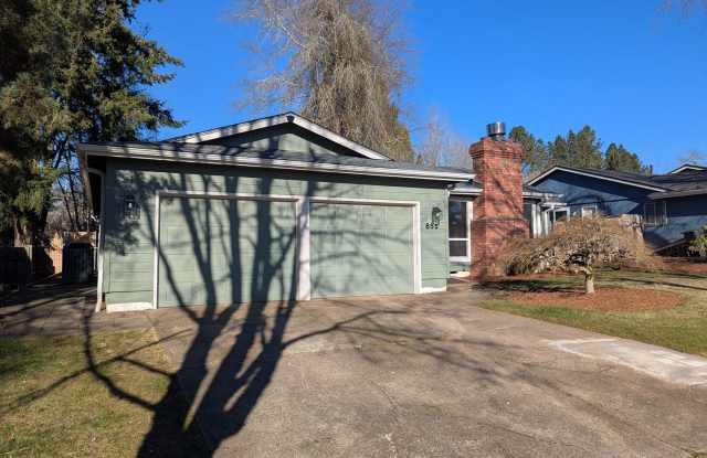 Single Story Home with A/C and Large Backyard ~ Fran 855 photos photos