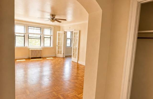 Phillips Avenue Apartments Gallery 2