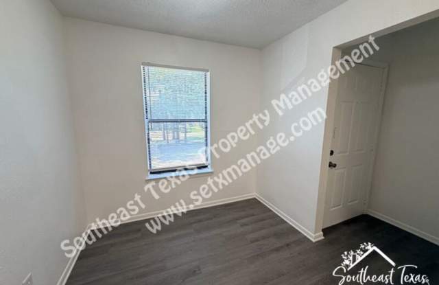 1410 South Elizabeth Avenue Gallery 3