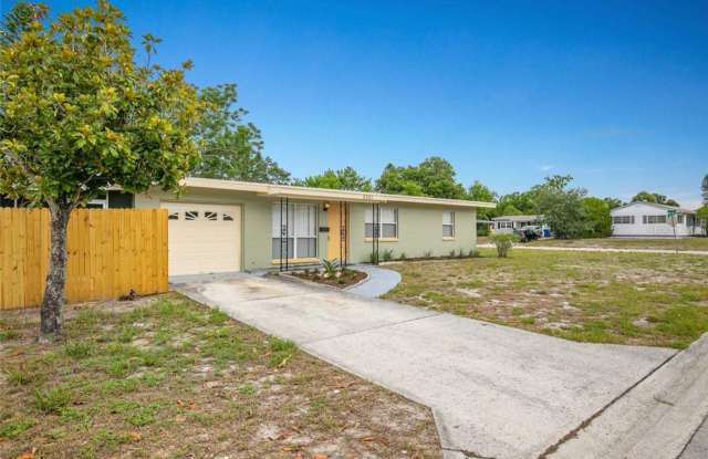 Call Today to Tour This Great 3-bedroom House Available for Rent in Beautiful St Petersburg! photos photos Call Today to Tour This Great 3-bedroom House Available for Rent in Beautiful St Petersburg! photos photos